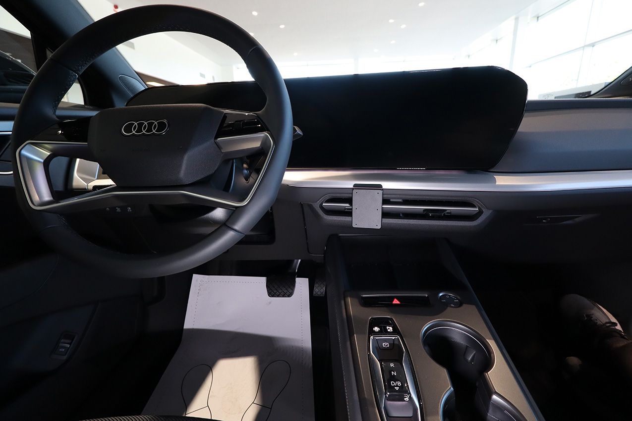 Proclip Audi Q4 e-tron 27- Center mount